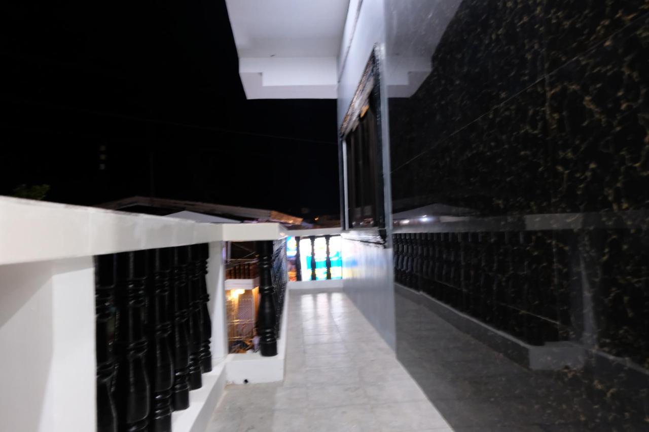 Bangles Homestay Корон Екстериор снимка